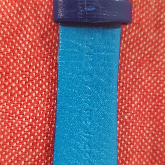 Watch - Picture 2 of 3